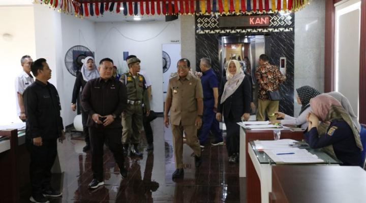 Pj. Gubernur Samsudin Sampaikan Jawaban atas Pemandangan Umum Fraksi terhadap Raperda RPJPD 2025-2045